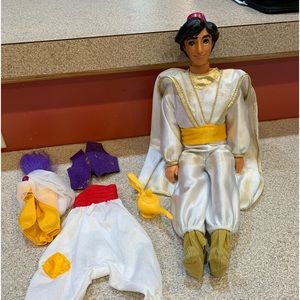 1992 Disney Aladdin doll with change of clothes